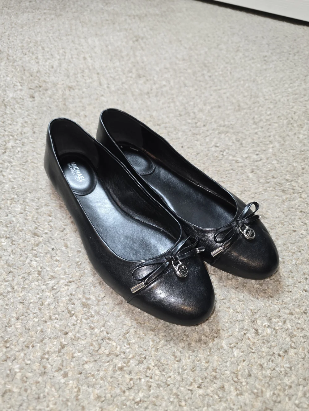 MICHAEL Michael Kors Black Leather Ballet Flats Size 7.5